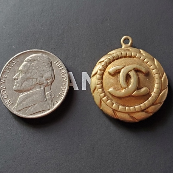 Chanel Pendent *Never used